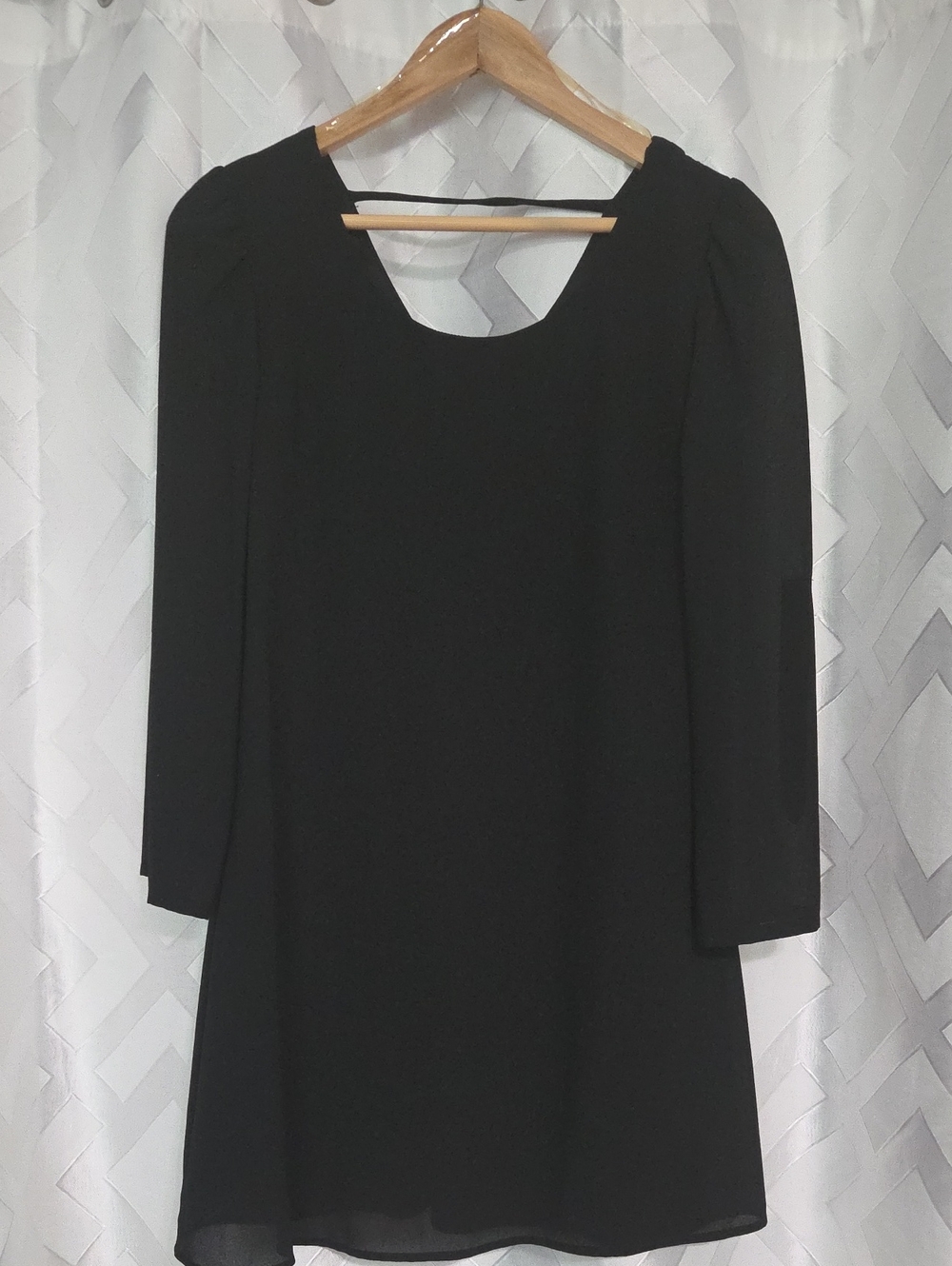 Speechless Black Long Sleeve Shift Dress